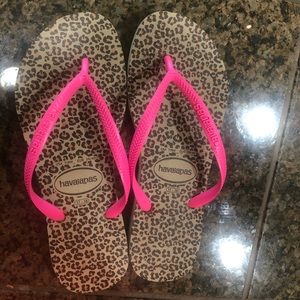 Haviana flip-flops. Size 7/8.